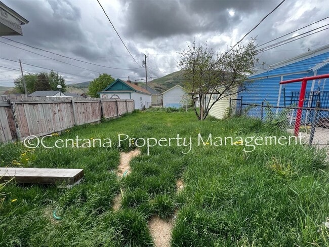 Building Photo - Quaint 2 bedroom home in Anaconda!