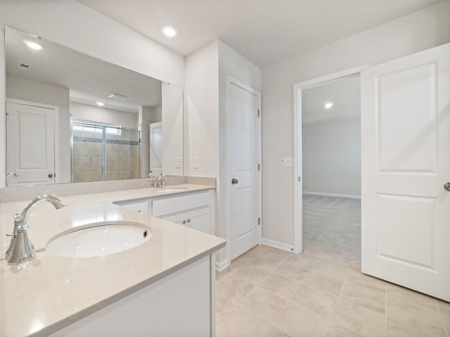 Building Photo - Beautiful Almost New Home with 5 Bedroom & 4.5 Baths