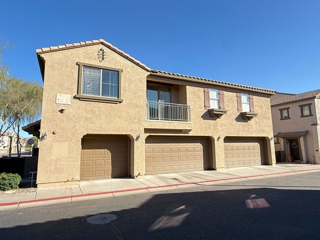 Building Photo - 1330 S Aaron