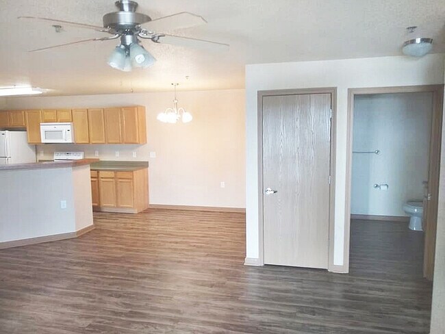 Dining Area - Elm Court