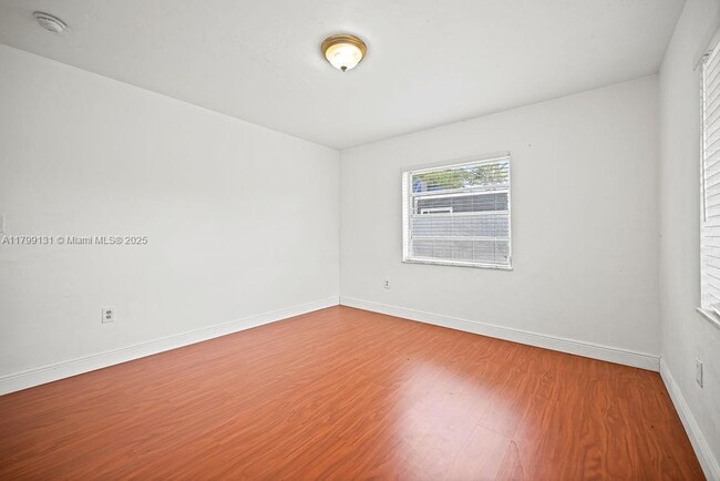 Building Photo - 26100 SW 192nd Ave