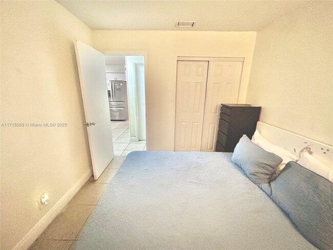 Building Photo - 9100 NW 35th Pl