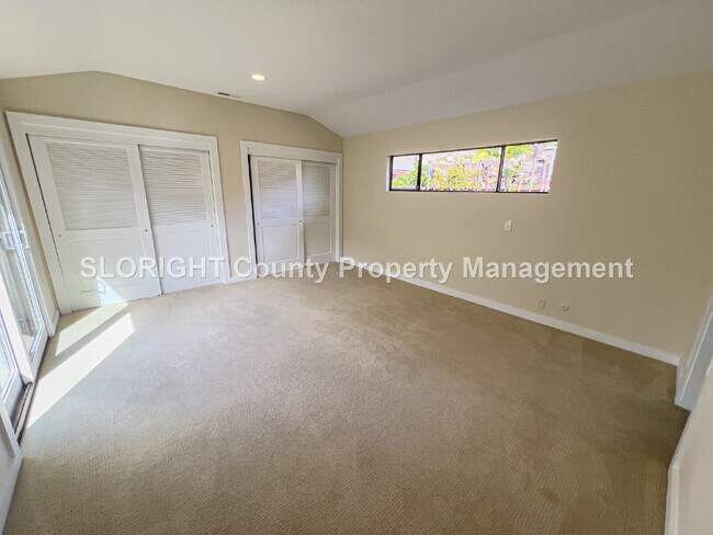 Building Photo - AVAILABLE NOW - Beautiful 2 Bed, 2 Bath Pi...