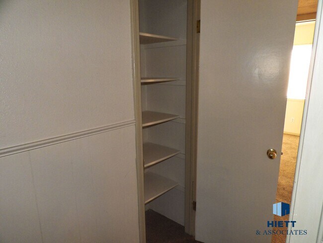 Building Photo - Great move in ready home close to Ft. Bliss