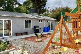 Building Photo - 4853 Canoga Ave