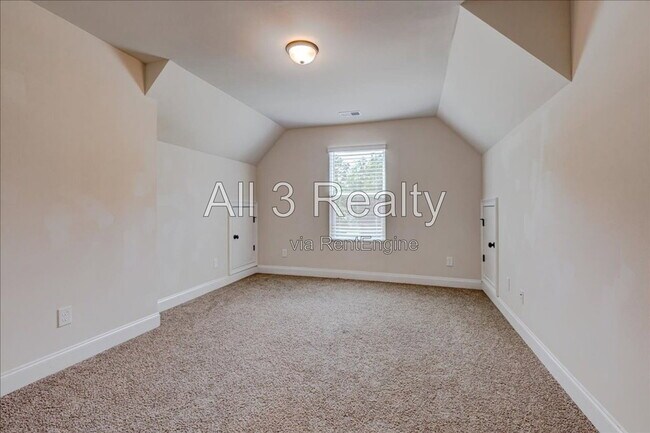 Building Photo - 225 Barnett Ln Ln