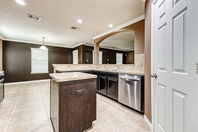 Building Photo - 11018 Avon Brook Ln