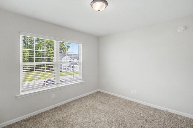 Building Photo - 319 Herty Ln