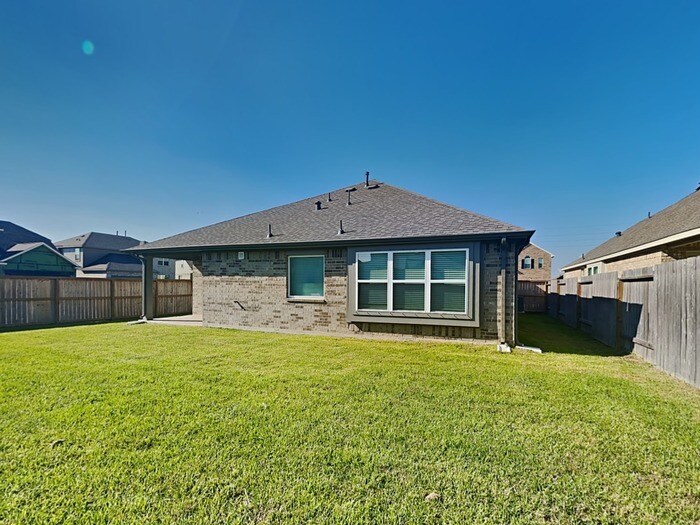 Primary Photo - 1610 Diamond Mountain Dr