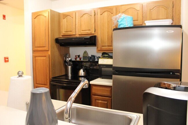 Building Photo - Long-Term Condo Rental Near Weirs Beach