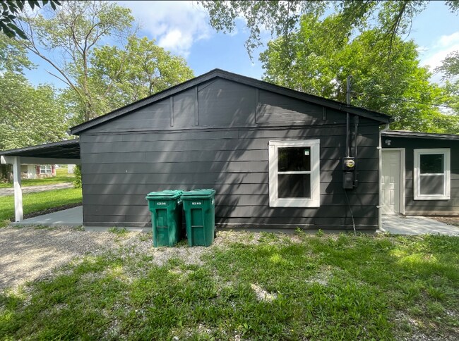 Building Photo - 740 St Martin Dr