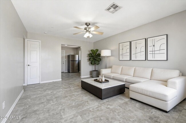 Building Photo - 1202 N 49th Pl