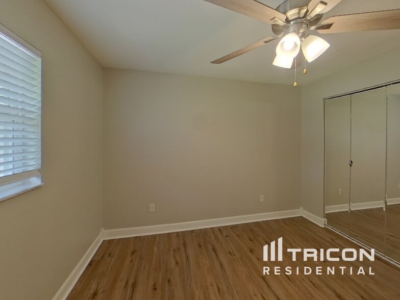 Building Photo - 2376 Millwood Ln