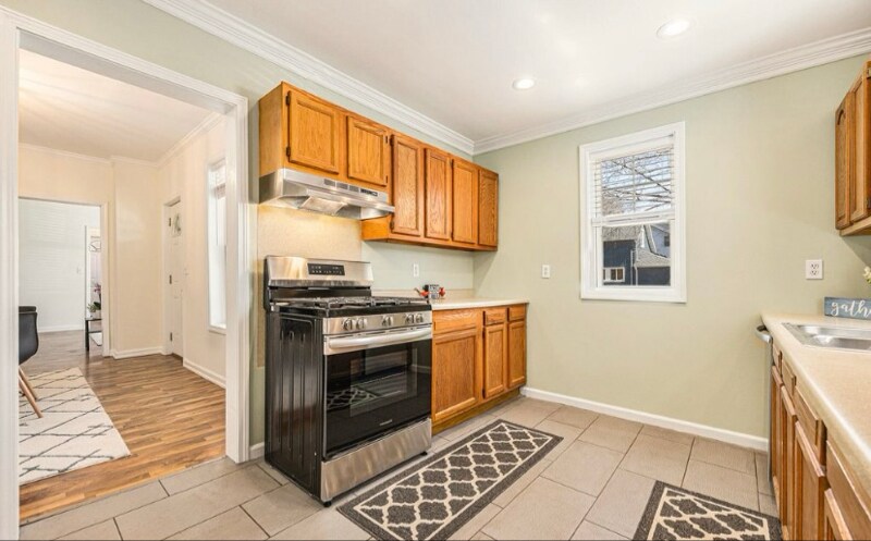 Building Photo - 1100 Hovey St SW