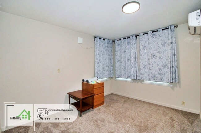 Building Photo - 9021 Placer Rd