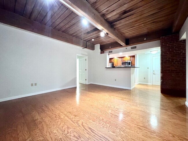 Building Photo - 4 Bishop St