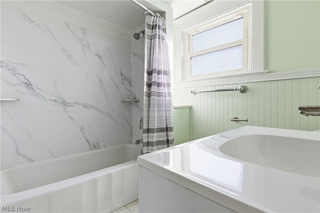 Building Photo - 1729 E 26th St