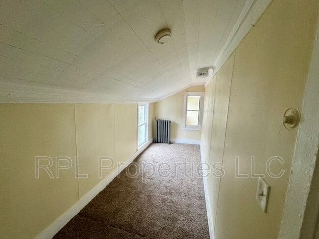 Building Photo - 388 Lower Mulberry St