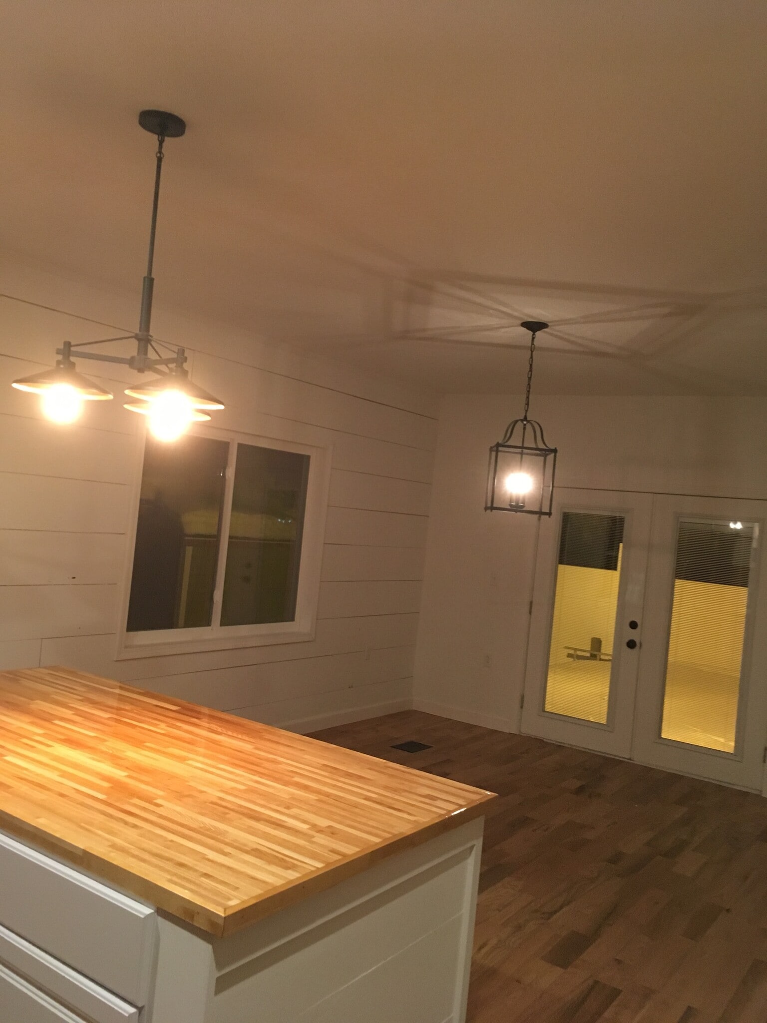 Building Photo - 704 cherry st