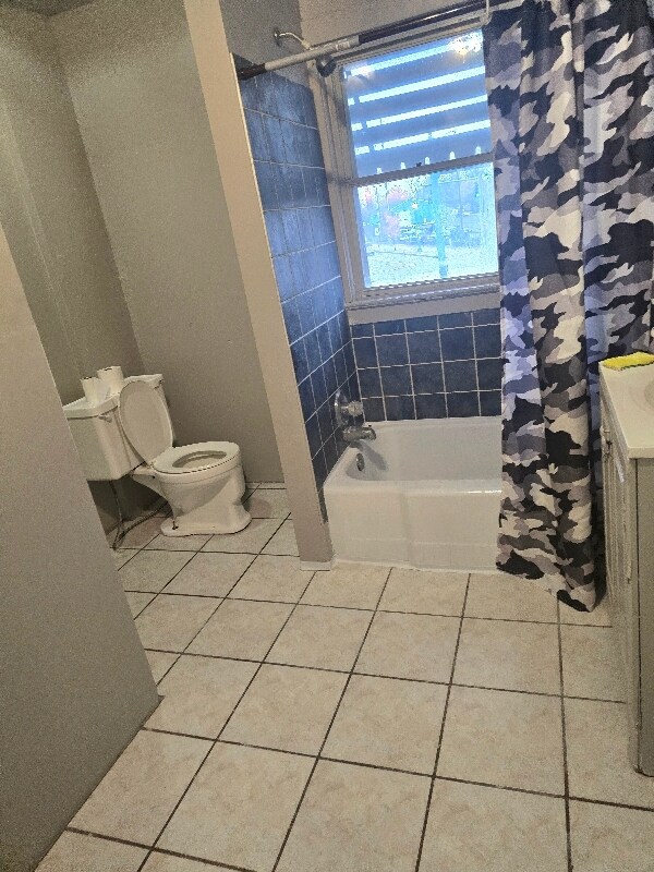 Building Photo - 2543 Mahoning Rd NE