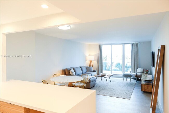 Building Photo - 2301 Collins Ave