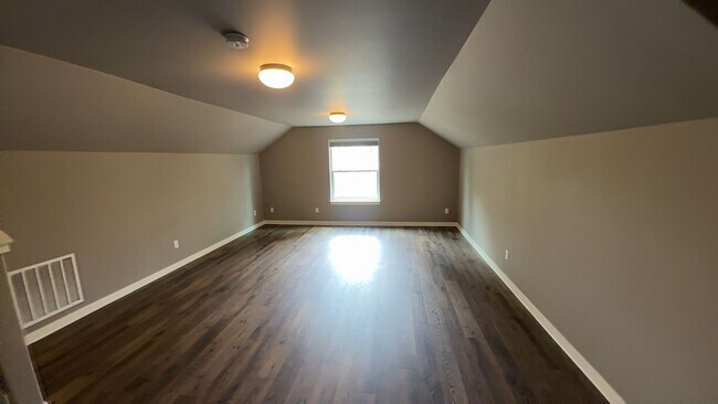 Building Photo - 2728 NE Black Oak Pl