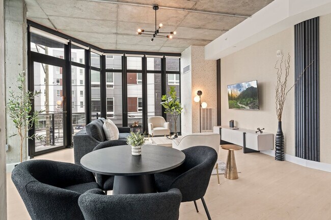 Building Photo - 1247 N 2nd St