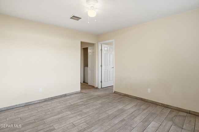 Building Photo - 3580 Black Bear Ln