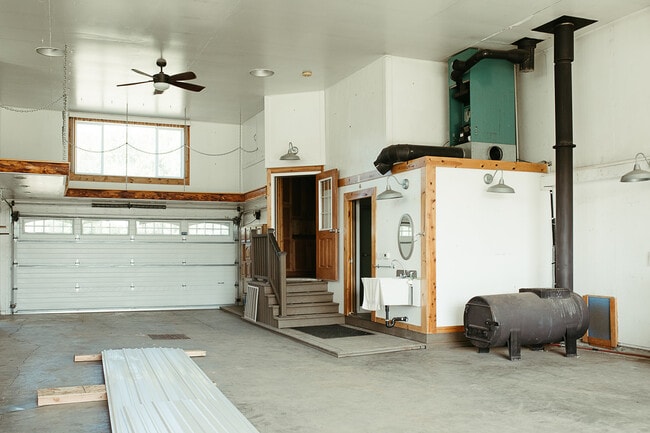 Building Photo - 239 Wilderness Dr