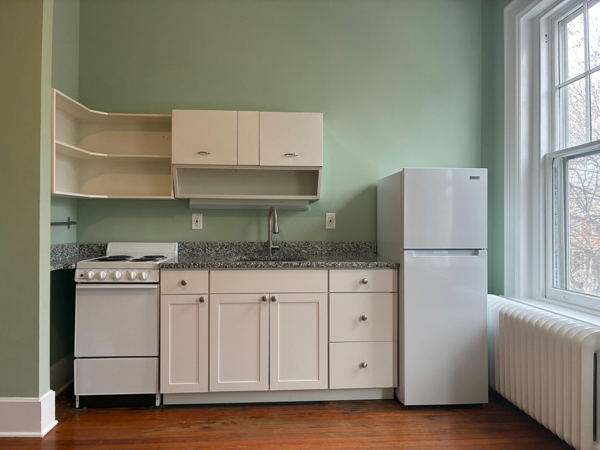 Building Photo - 2611 W Grace St