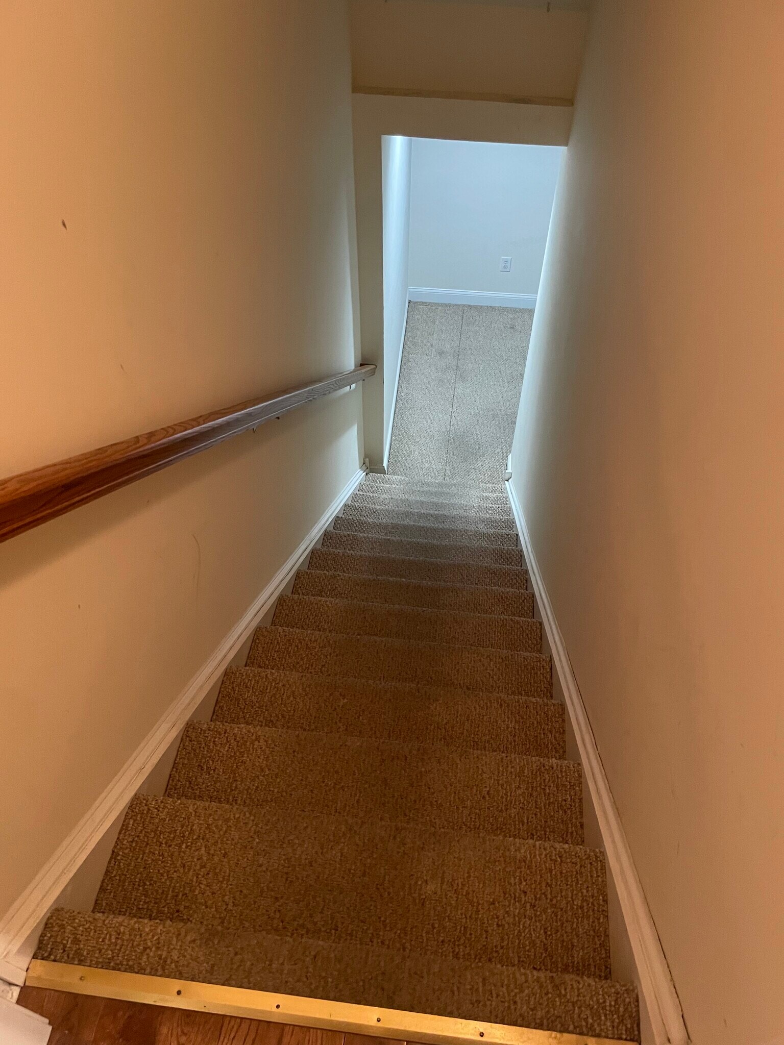 steps to basment room - 778 S Harshaw St