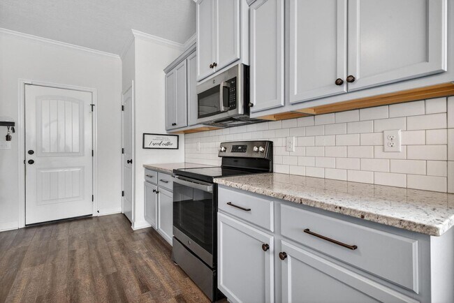 Building Photo - New rental property in Hayne's Station!