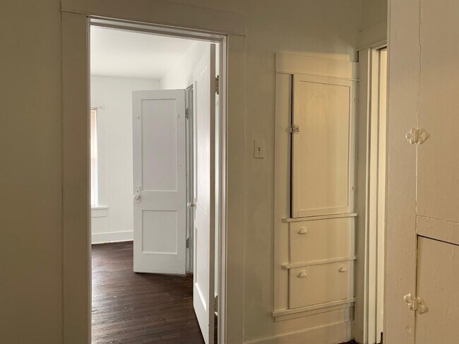 Building Photo - PRELEASE! Great Home Close to Tech and Schools!