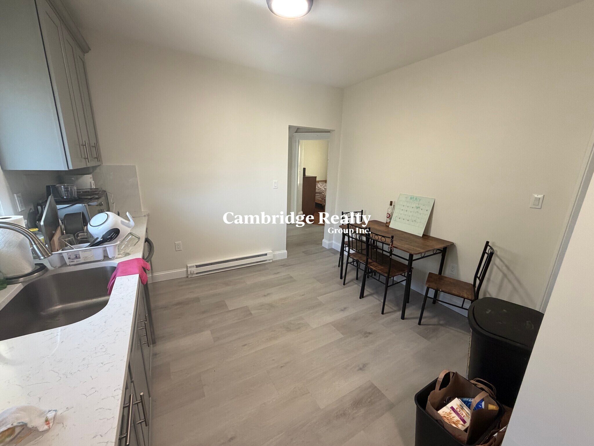 Building Photo - 100 W Adams St