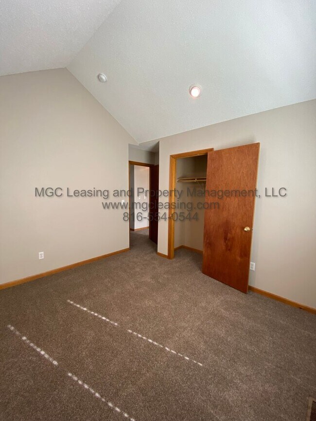 Building Photo - Charming Family Home in Greenwood’s Cheyen...