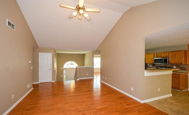 Building Photo - 4166 Round Stone Dr