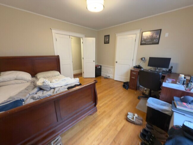 Building Photo - 78 Hunnewell Ave