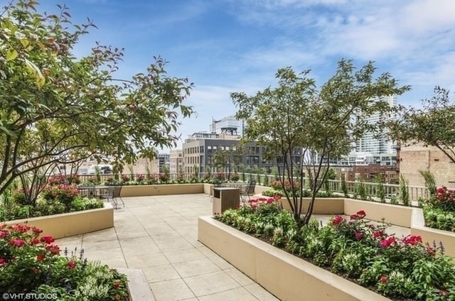 Building Photo - 200 N Jefferson St