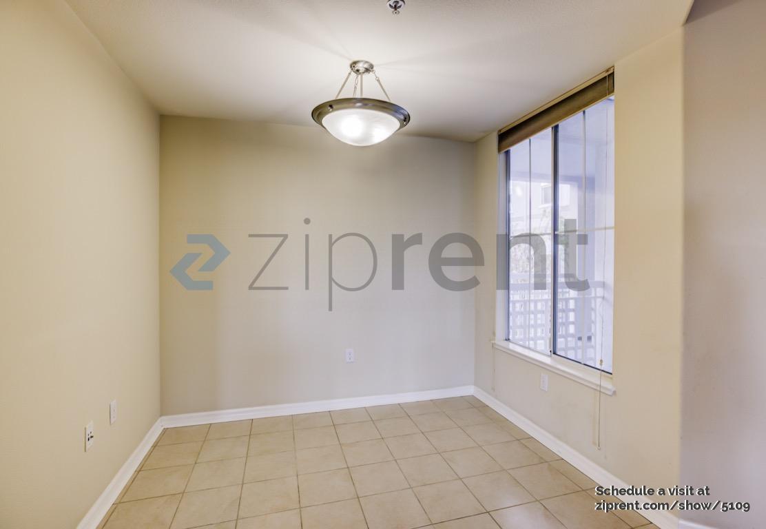 Building Photo - Unit 222