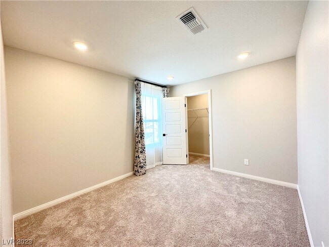 Building Photo - 5722 Prima St