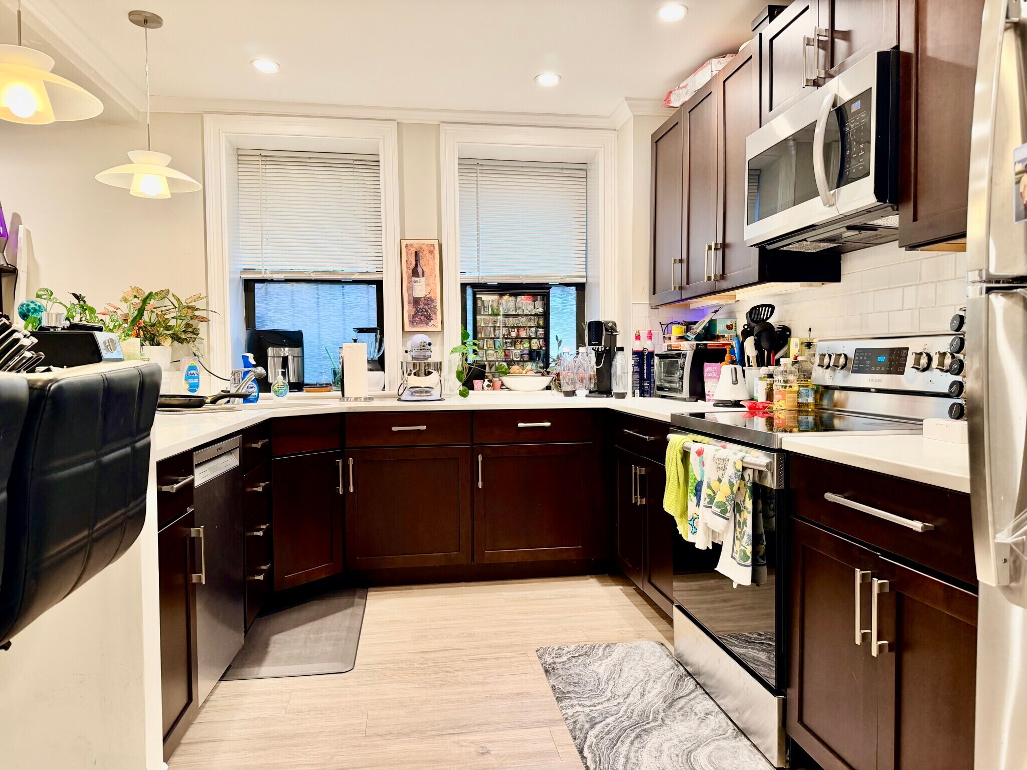 Building Photo - 31 Glenville Ave