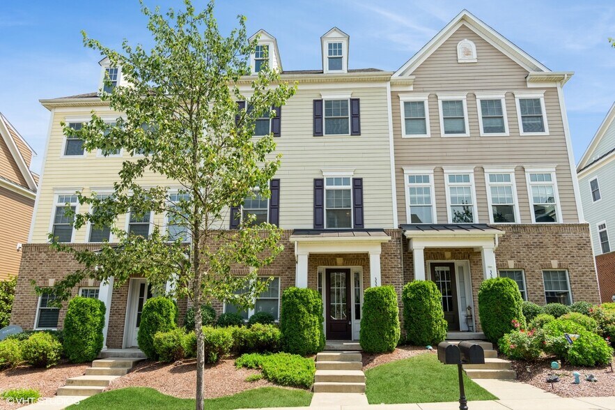 Primary Photo - 335 Osona Ln
