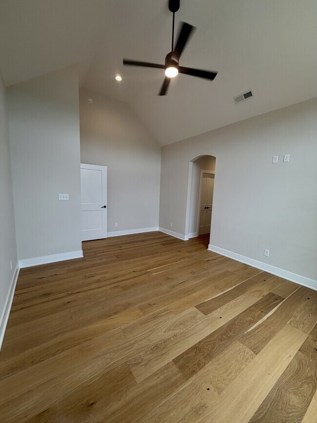 Building Photo - 204 Crest Ridge Ct