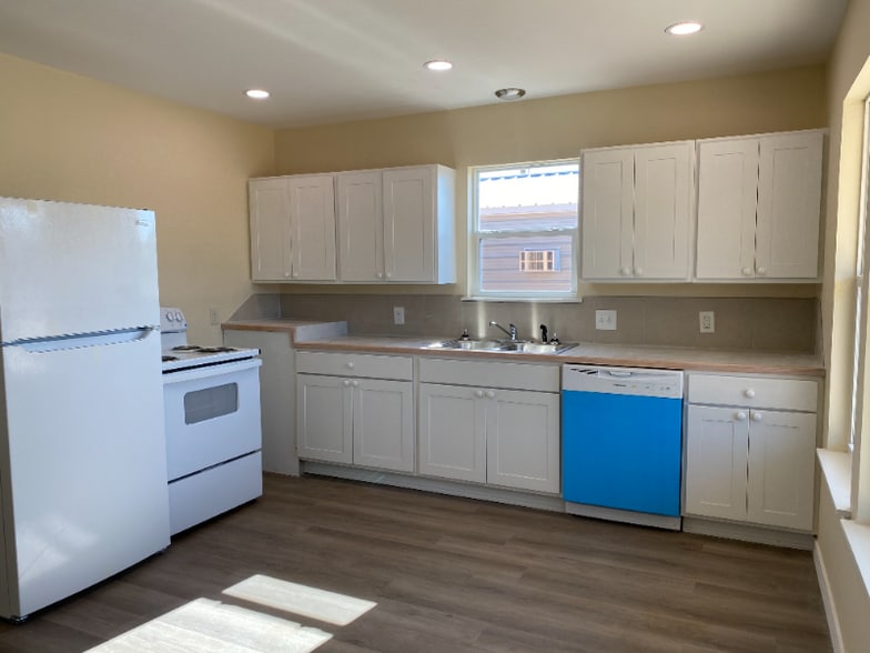 Building Photo - 241 Private Rd