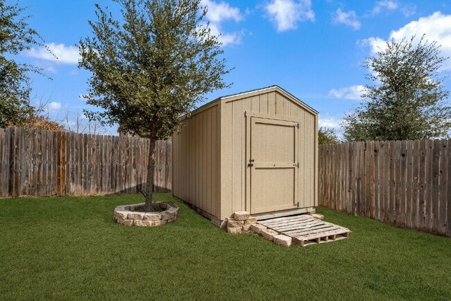 Building Photo - 15551 Crimson Topaz