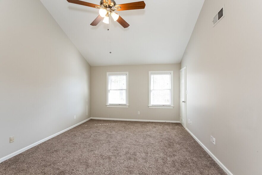 Building Photo - 2515 Haybrook Ln