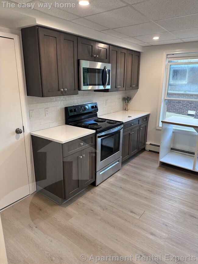 Primary Photo - 301-303 Boston Ave Unit #2