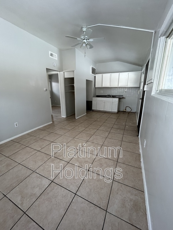 Building Photo - 1063 Neville Ave