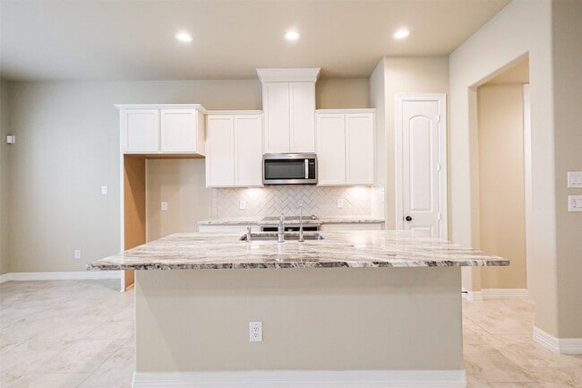 Building Photo - 11005 Cres Light Way