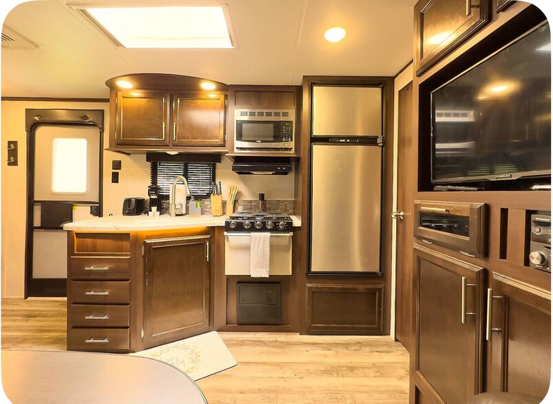 Building Photo - 414 Phippen Waiters Rd